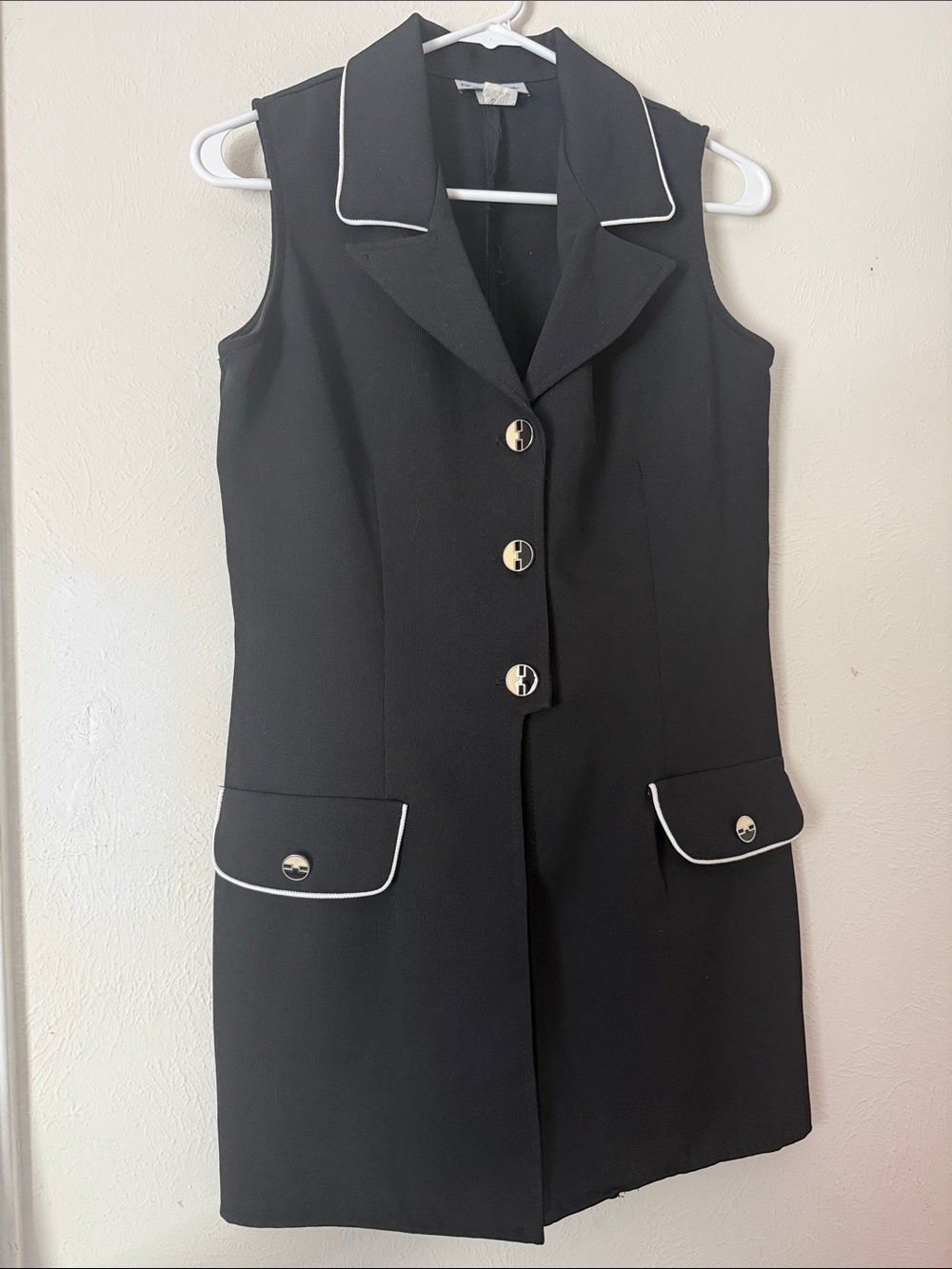 Sleeveless Black Coat Dress with White Piping